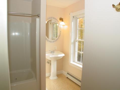 6 Elliott Circle Glenburn ME 04401