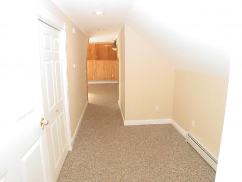 6 Elliott Circle Glenburn ME 04401