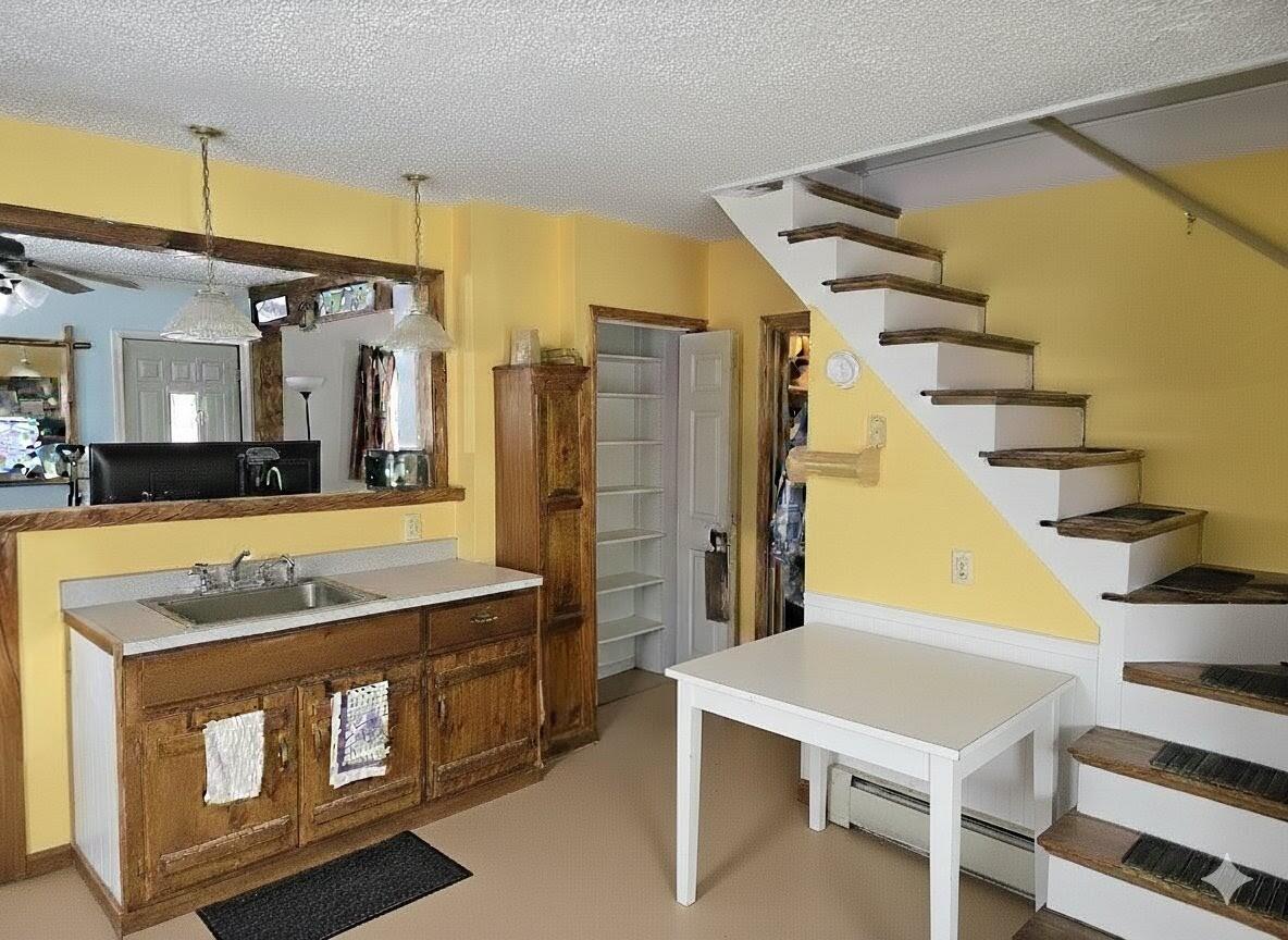 27 Weeman Street Sanford ME 04083