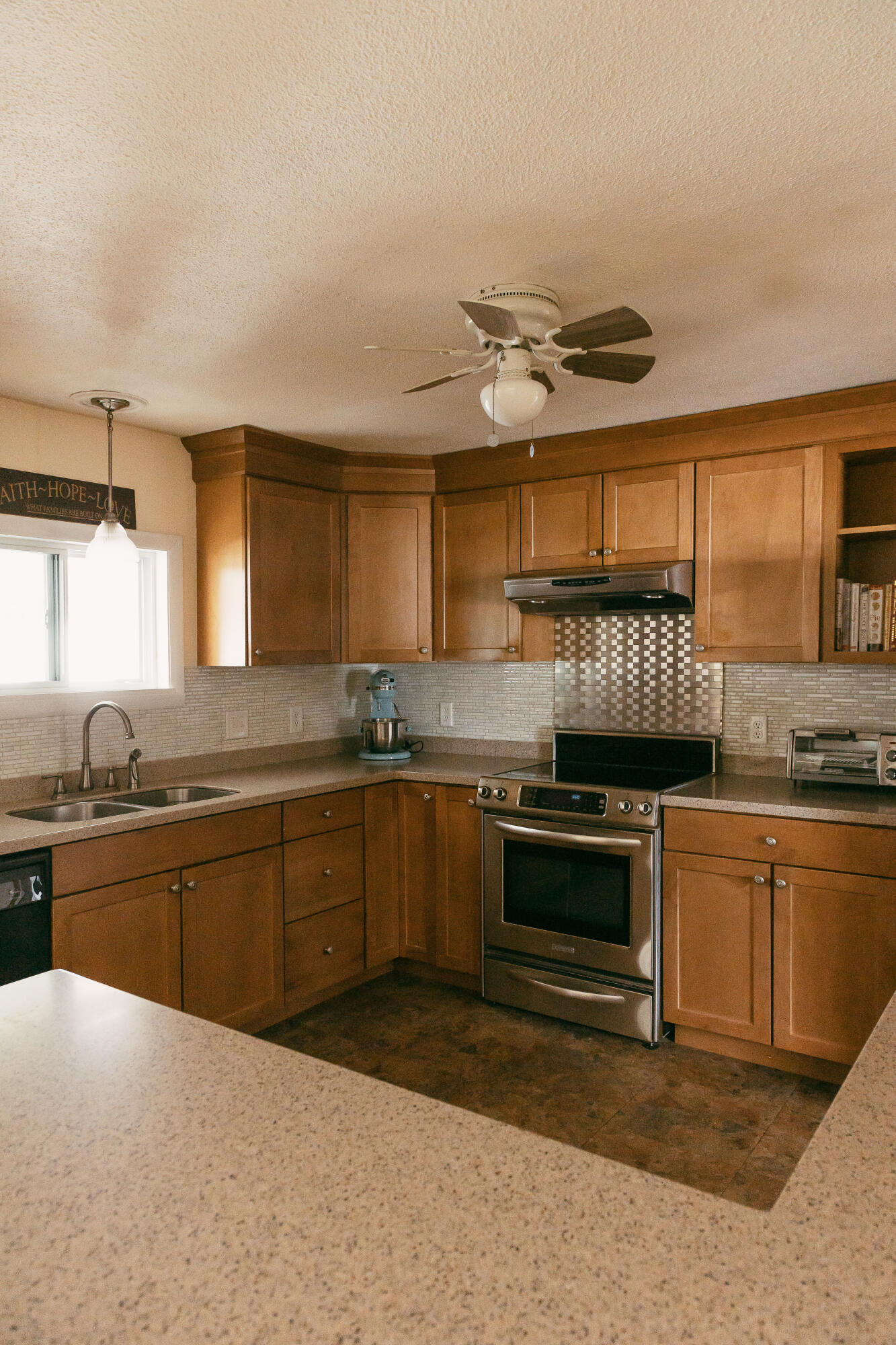 54 Sunset Strip Brewer ME 04412