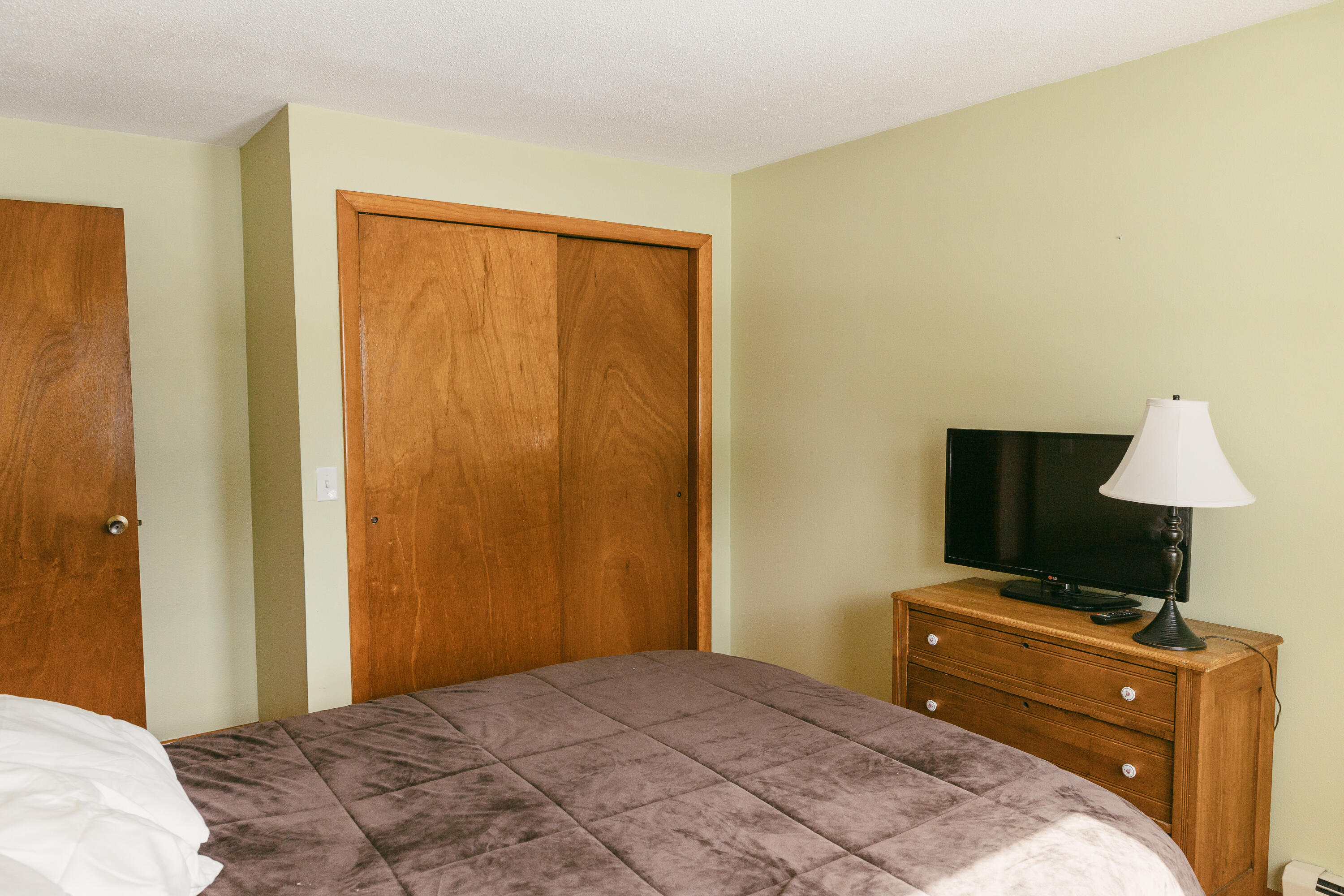 54 Sunset Strip Brewer ME 04412