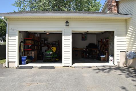 54 Sunset Strip Brewer ME 04412