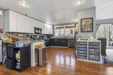 589 King Street Oxford ME 04270