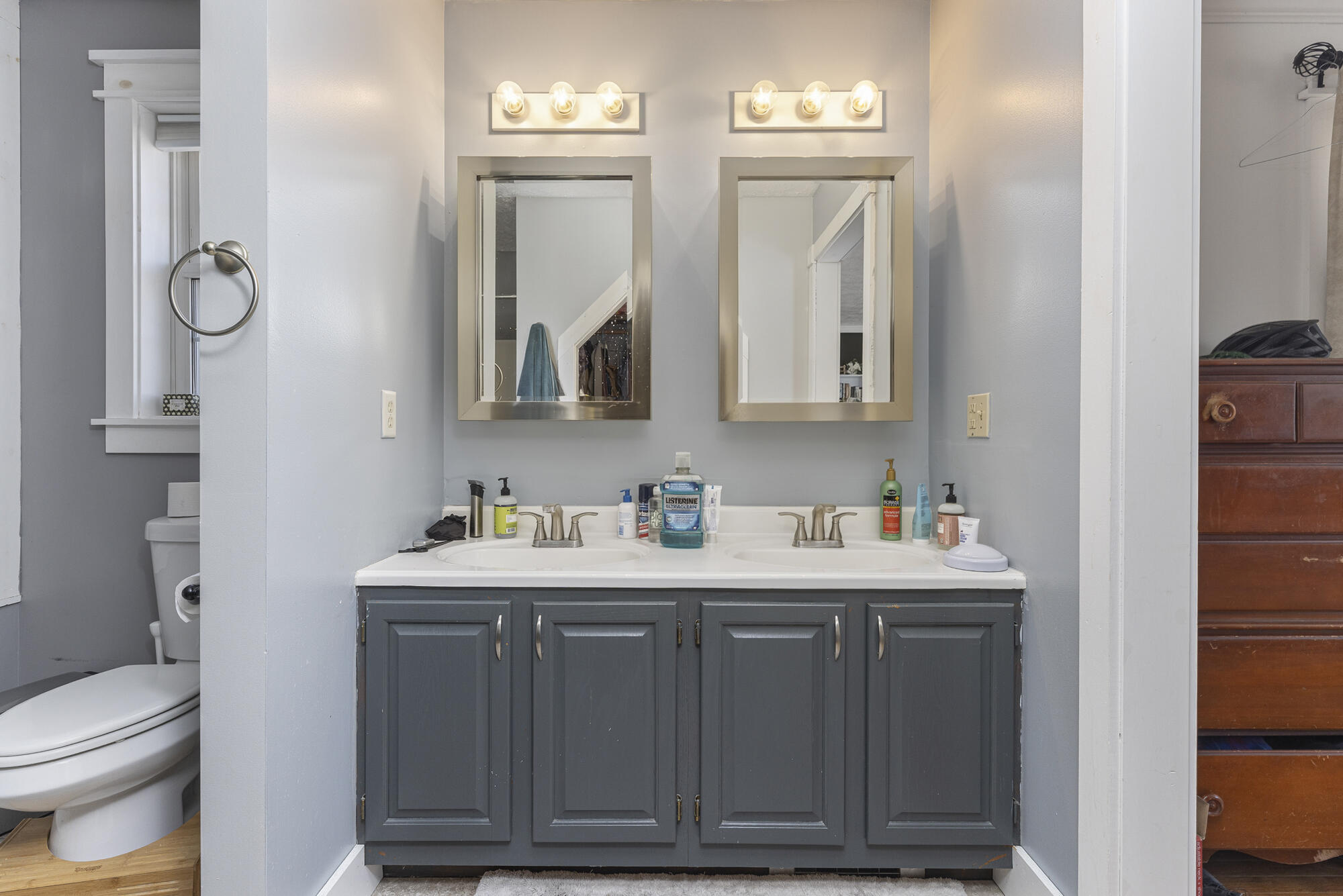589 King Street Oxford ME 04270