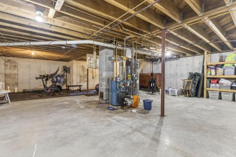 589 King Street Oxford ME 04270
