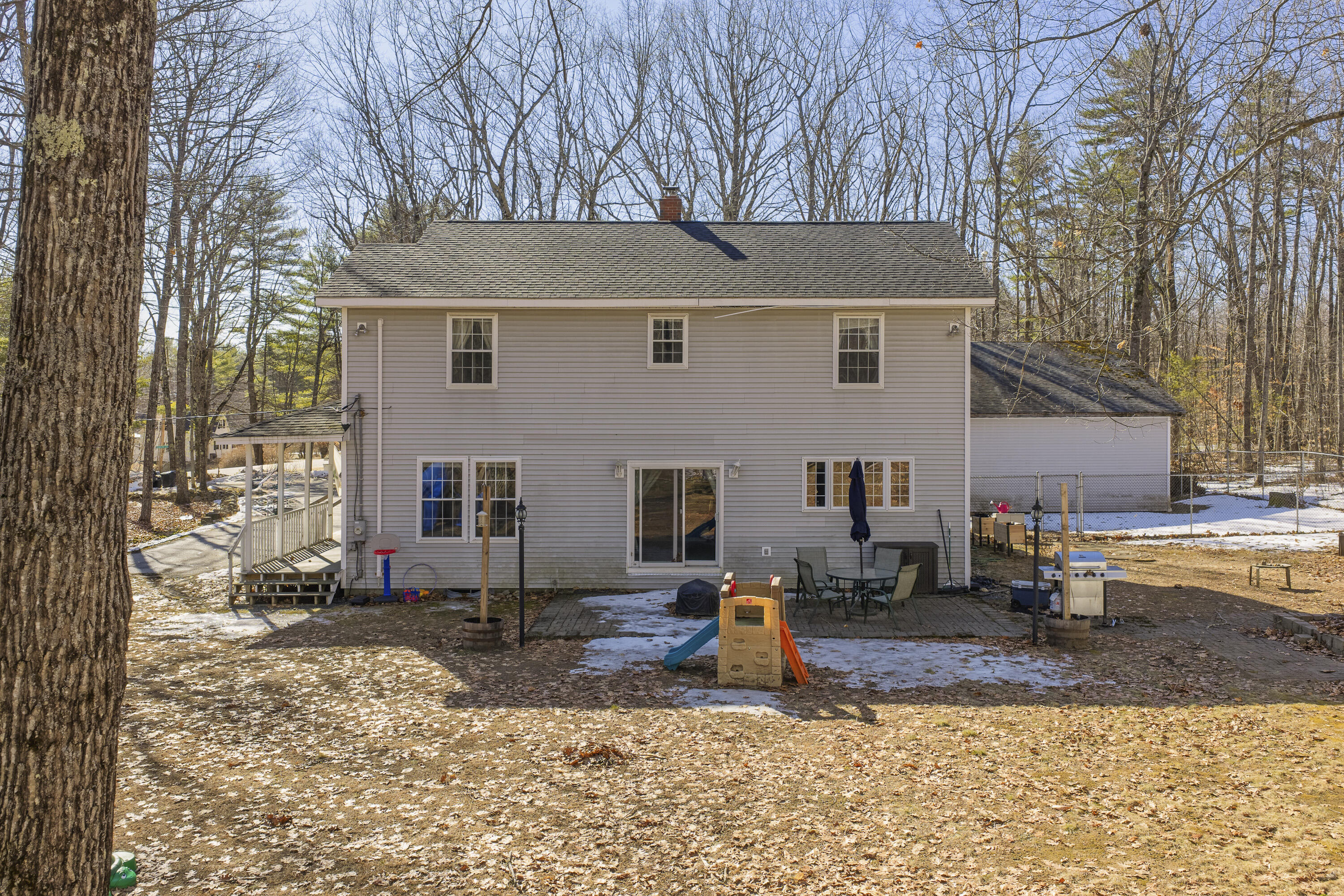 589 King Street Oxford ME 04270
