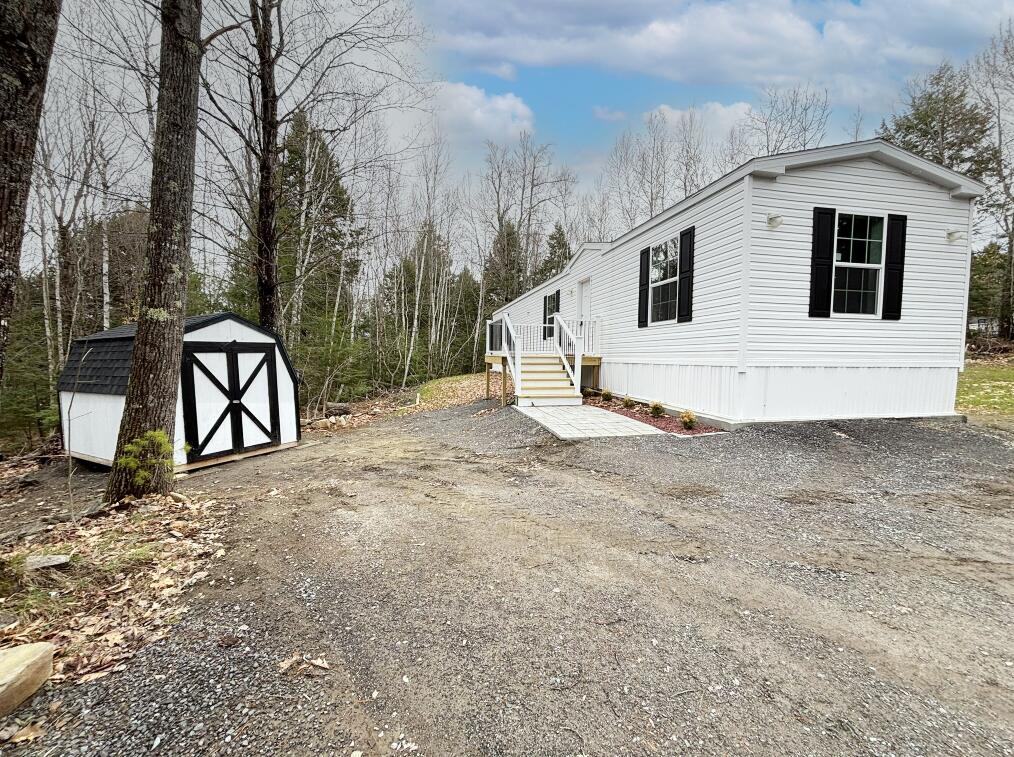 26 Round Stone Road Mount Vernon ME 04352
