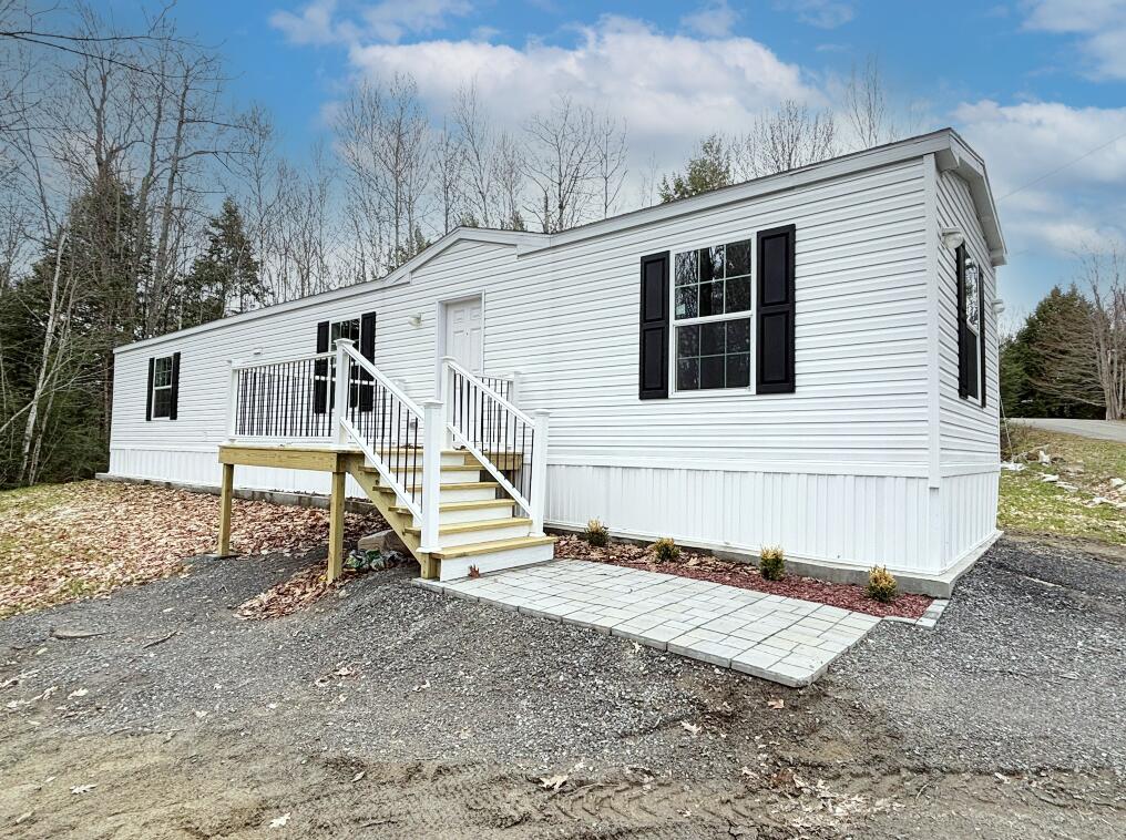 26 Round Stone Road Mount Vernon ME 04352
