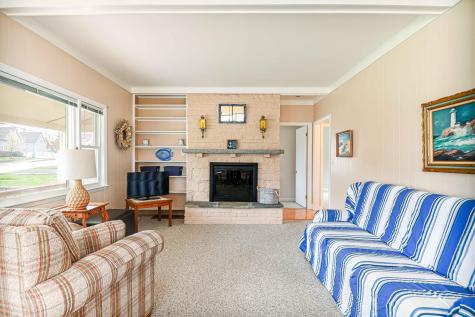 75 Broadway York ME 03909