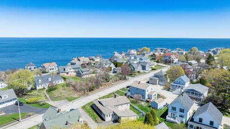 75 Broadway York ME 03909