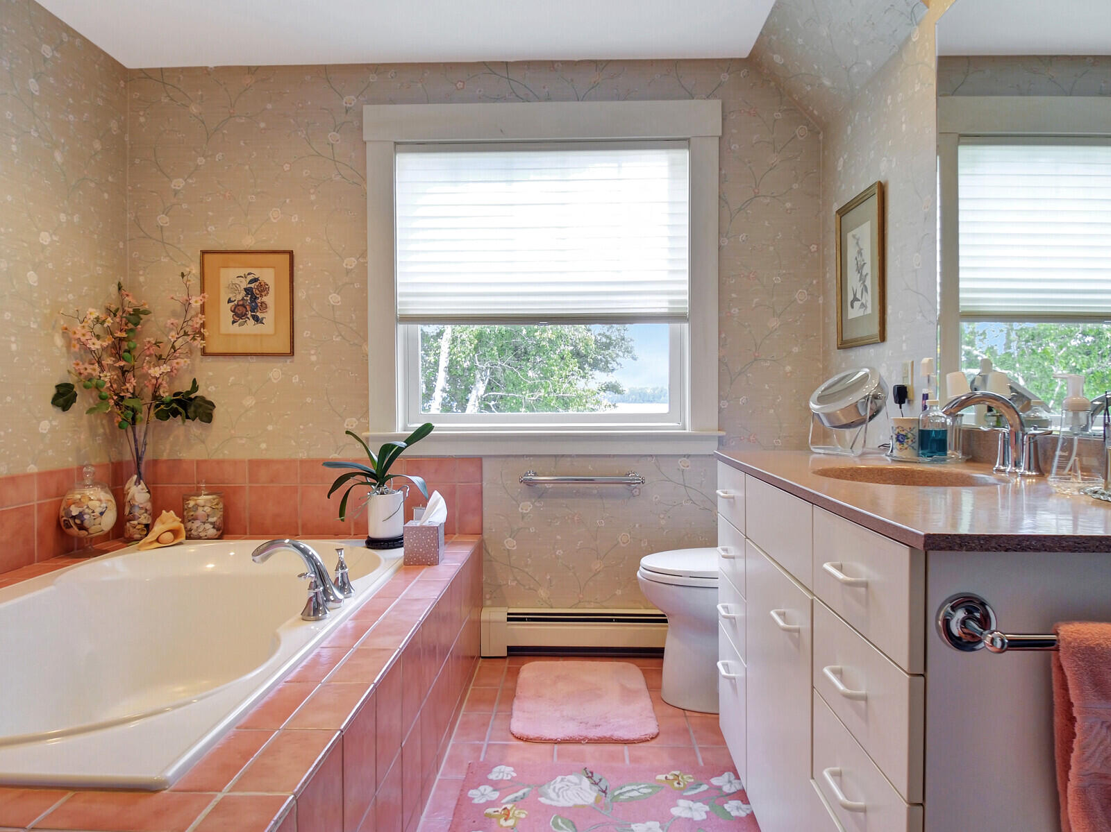 553 Main Street Wayne ME 04284