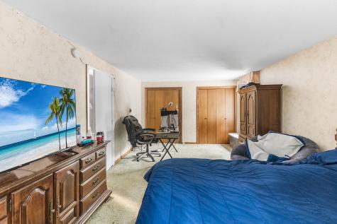 28 Hillview Avenue Limerick ME 04048