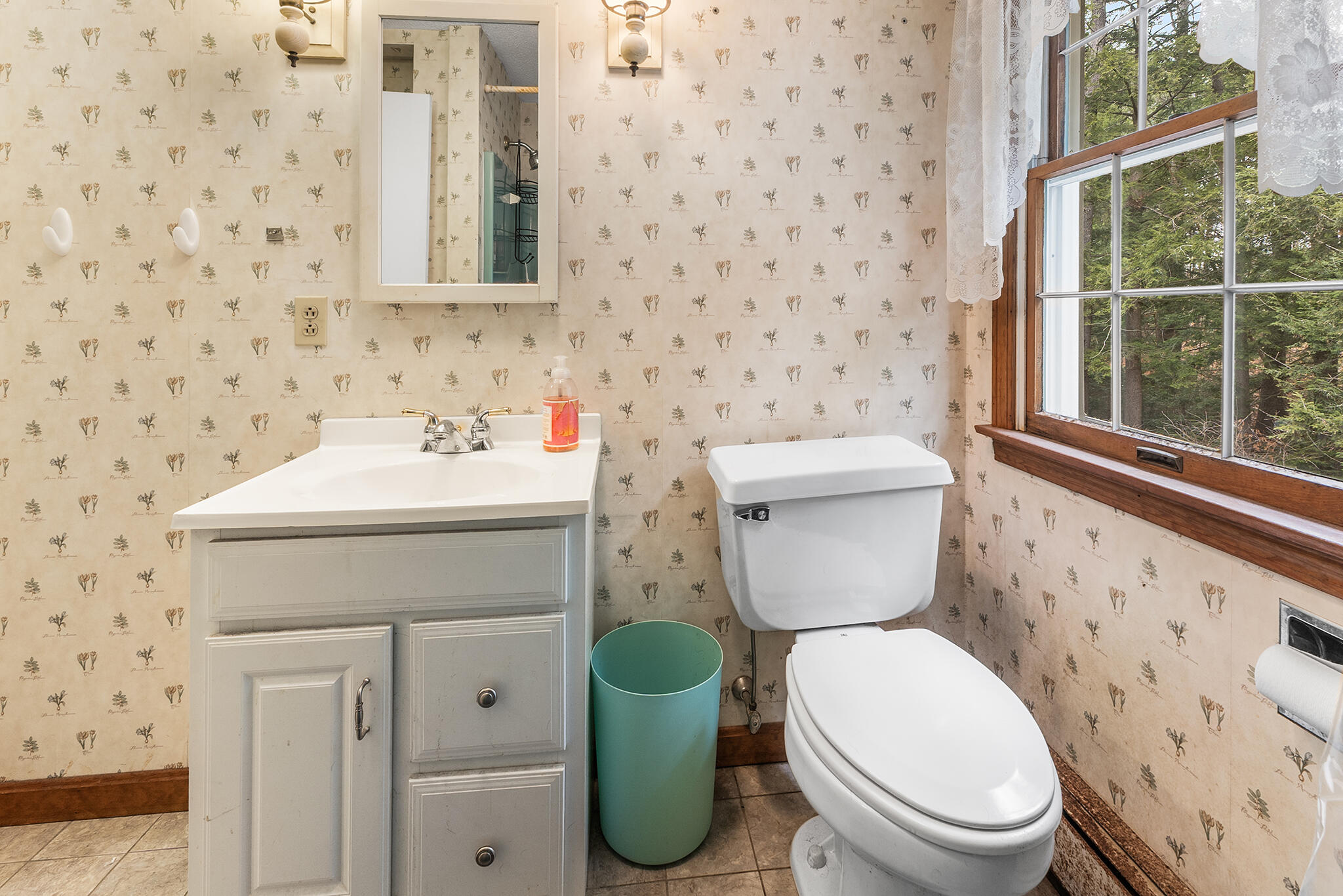 28 Hillview Avenue Limerick ME 04048