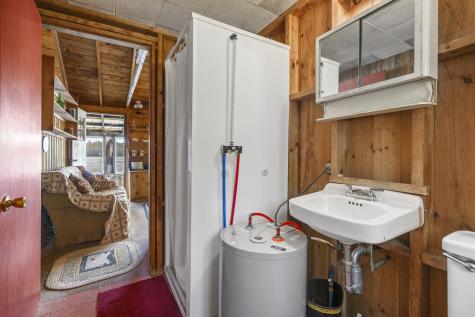 38 Beach Lane Damariscotta ME 04543