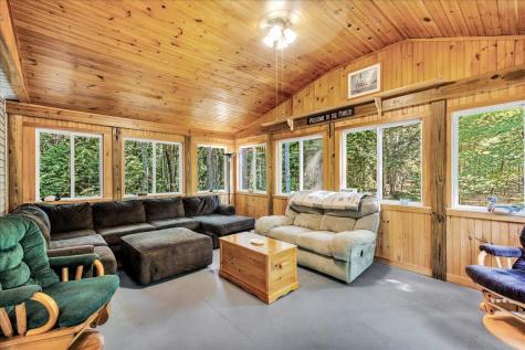 21 Heritage Lane Orland ME 04472