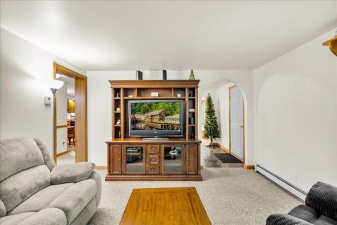 21 Heritage Lane Orland ME 04472