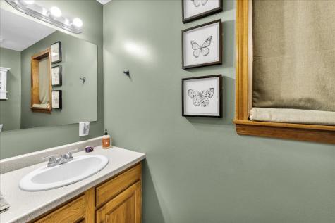 21 Heritage Lane Orland ME 04472