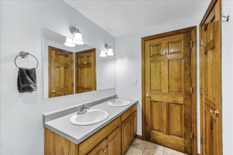 21 Heritage Lane Orland ME 04472