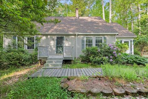 21 Heritage Lane Orland ME 04472