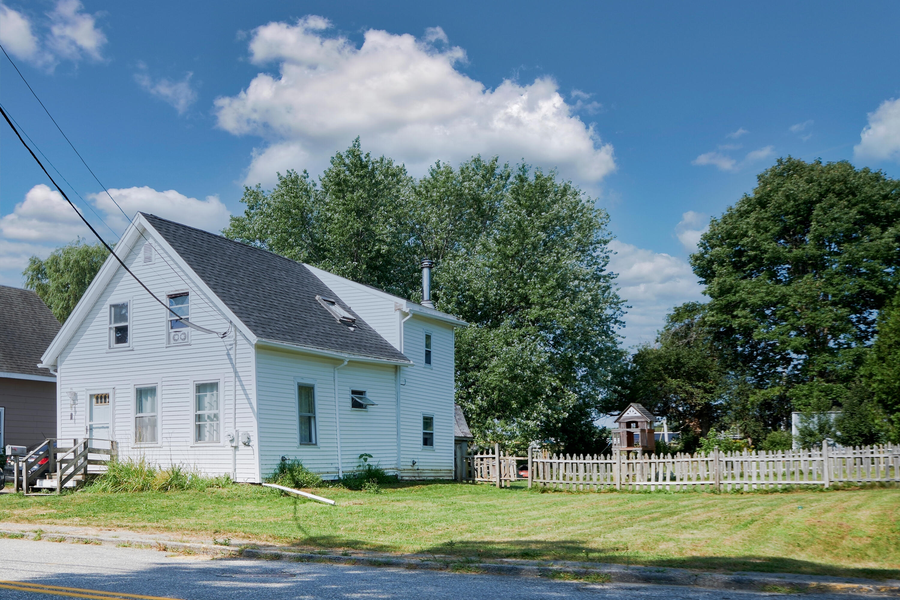 40 Beechwood Street Thomaston ME 04861