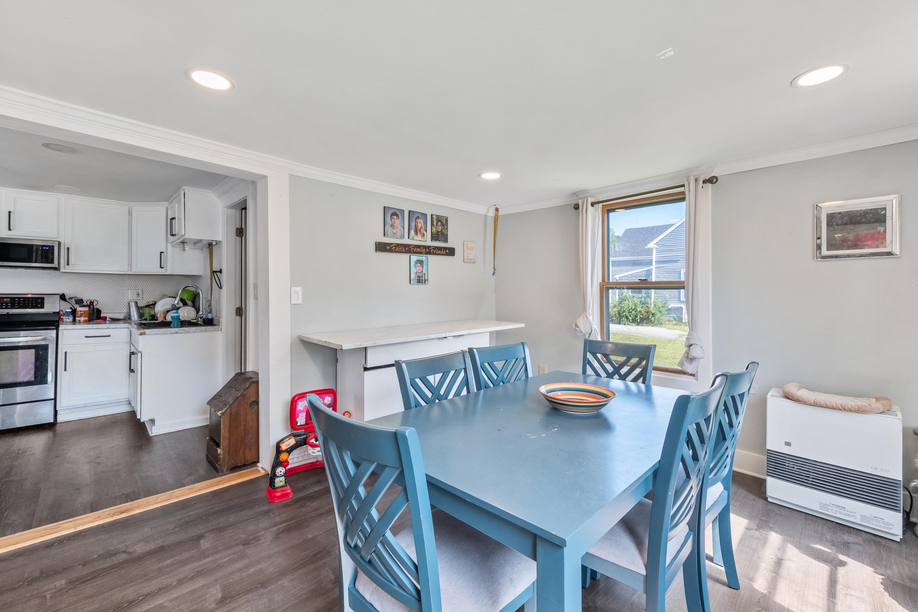 40 Beechwood Street Thomaston ME 04861