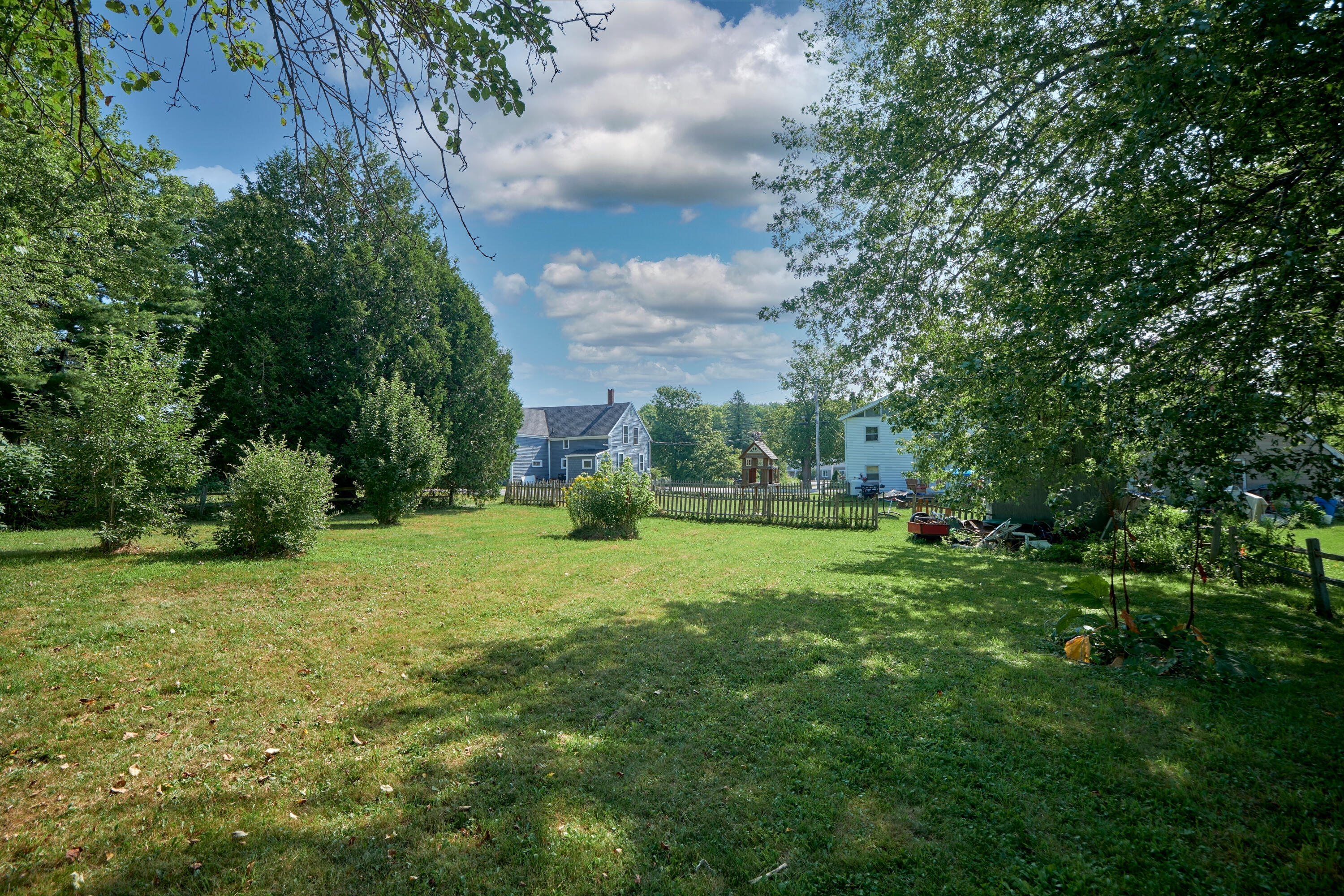 40 Beechwood Street Thomaston ME 04861