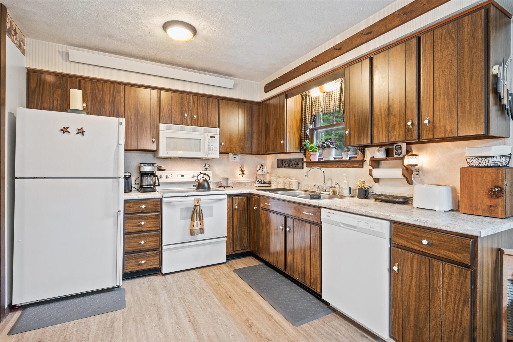 451 Levenseller Road Holden ME 04429