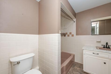 2 Oak Forest Street Sanford ME 04073