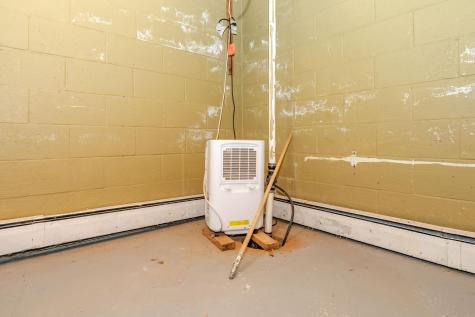 2 Oak Forest Street Sanford ME 04073