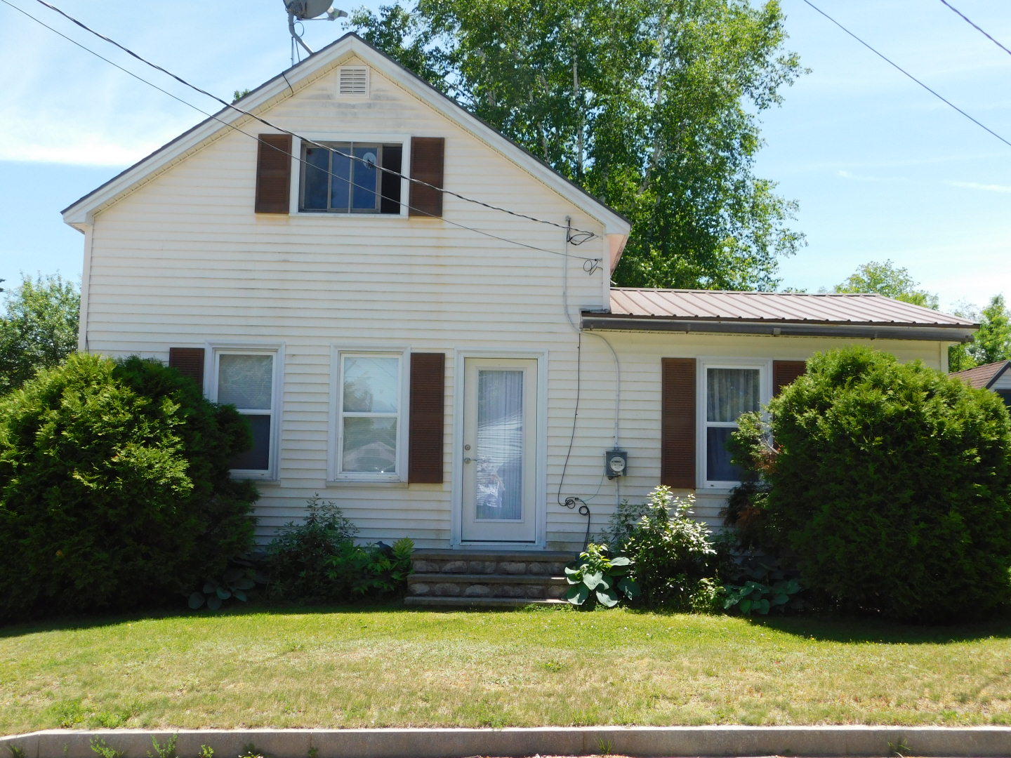 34 Flanders Street Auburn ME 04210
