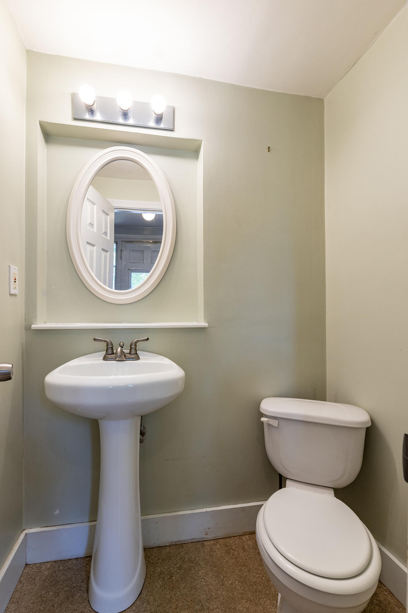 33 James Street Rockland ME 04841