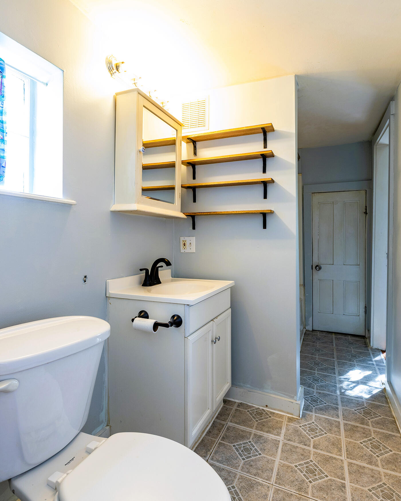 33 James Street Rockland ME 04841