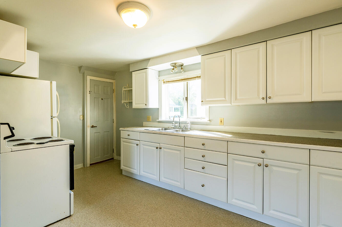 33 James Street Rockland ME 04841