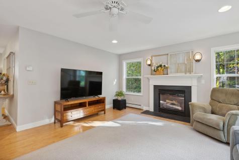 8 Infiniti Way Auburn ME 04210