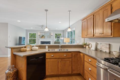 8 Infiniti Way Auburn ME 04210