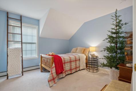 8 Infiniti Way Auburn ME 04210