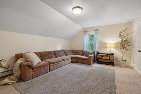 8 Infiniti Way Auburn ME 04210