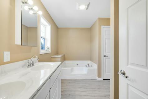 2 Warren Road Monmouth ME 04259