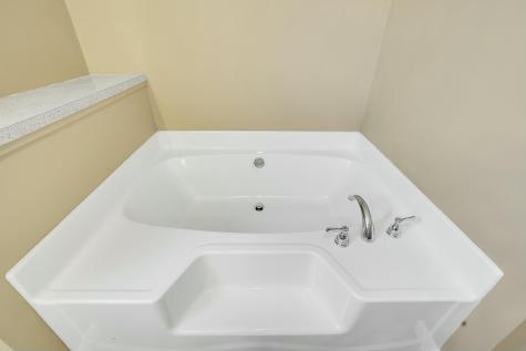 2 Warren Road Monmouth ME 04259
