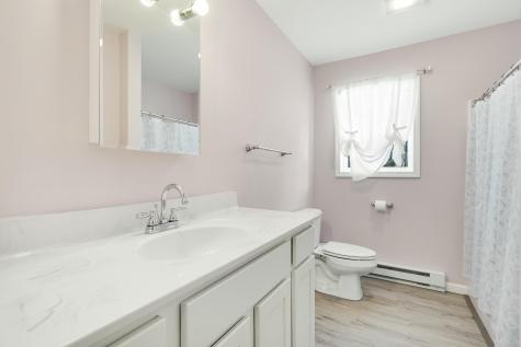2 Warren Road Monmouth ME 04259