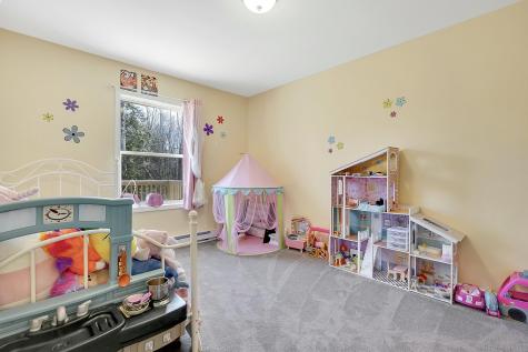 2 Warren Road Monmouth ME 04259