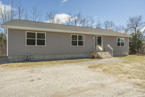 2 Warren Road Monmouth ME 04259