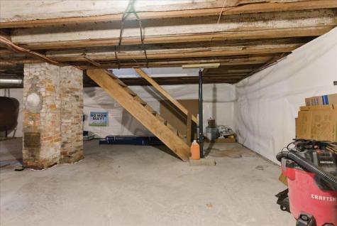 11 Elmwood Road Auburn ME 04210
