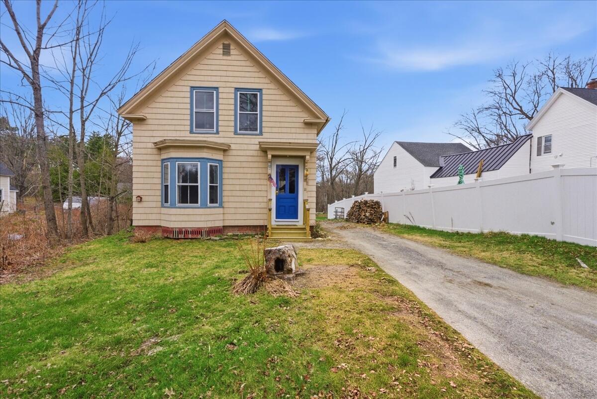 11 Elmwood Road Auburn ME 04210