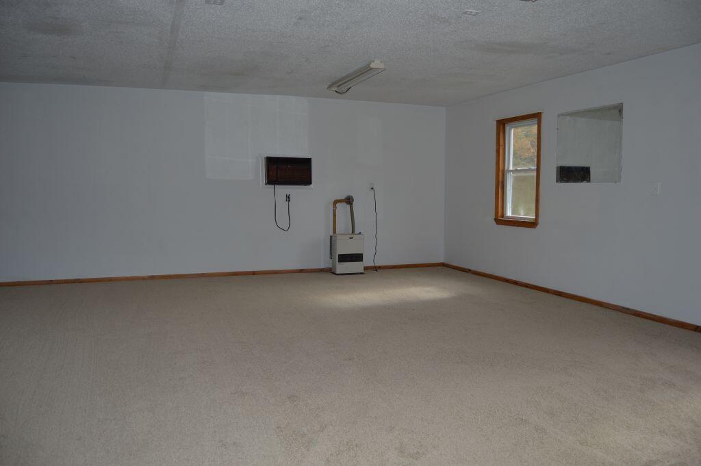 21 Stonewall Drive Livermore ME 04253