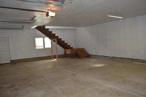 21 Stonewall Drive Livermore ME 04253