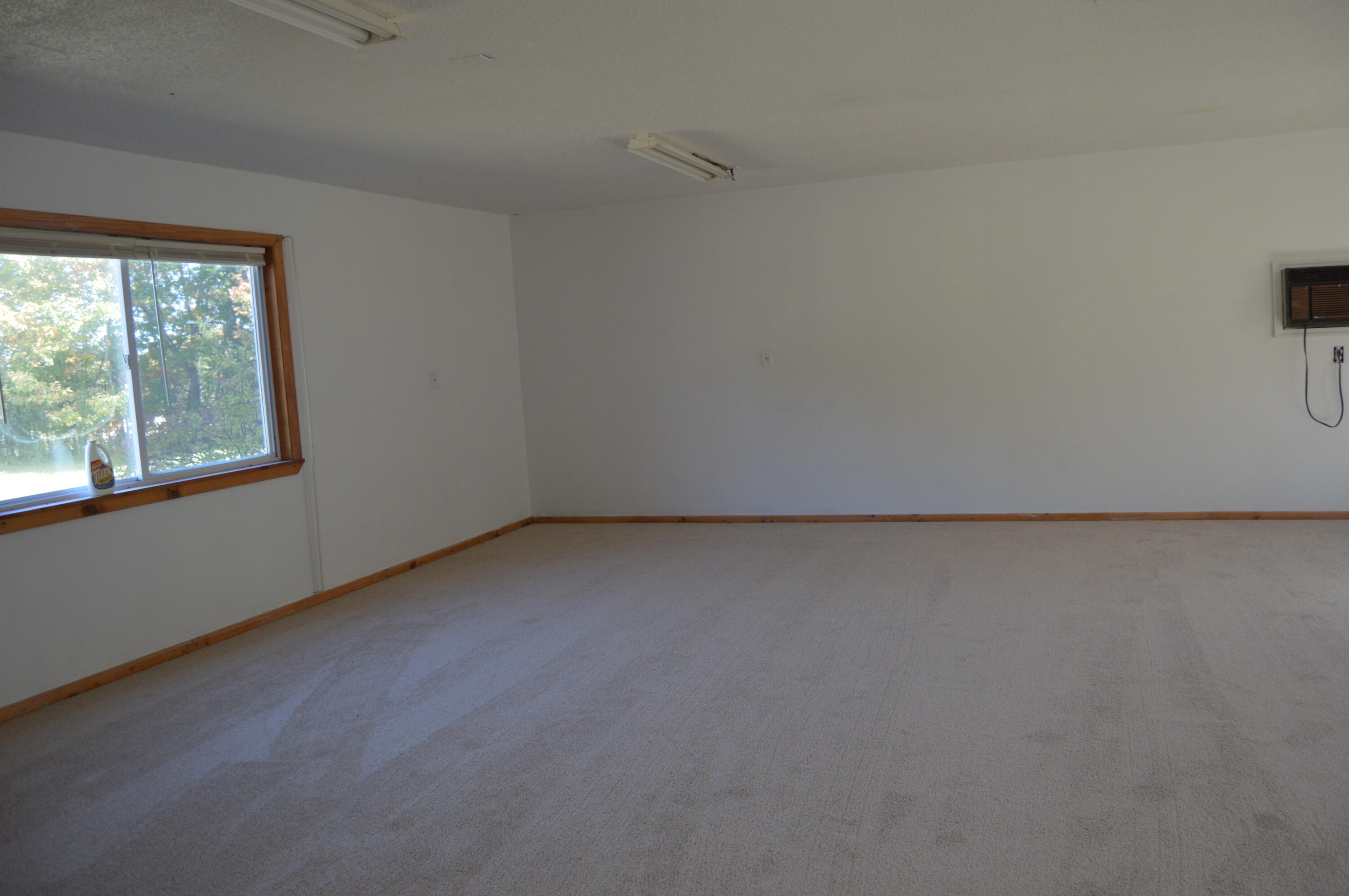 21 Stonewall Drive Livermore ME 04253