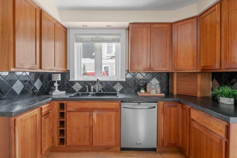 28 Fleetwood Street Portland ME 04102