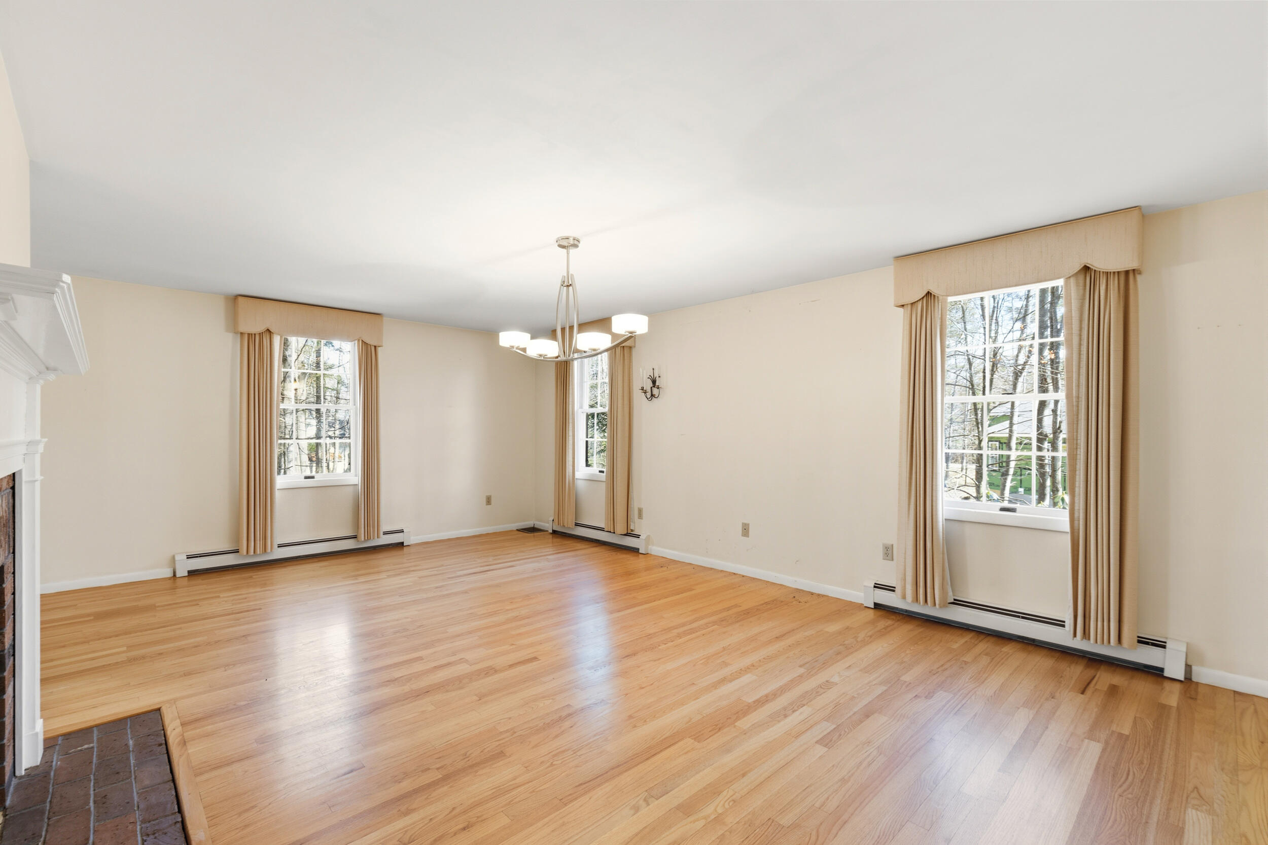 34 Mcauley Road Cape Elizabeth ME 04107