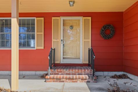 34 Mcauley Road Cape Elizabeth ME 04107